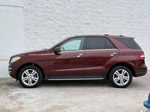 Maroon 2015 Mercedes-Benz M-Class 4MATIC