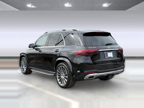 Obsidian Black Metallic 2026 Mercedes-Benz GLE 450 4MATIC