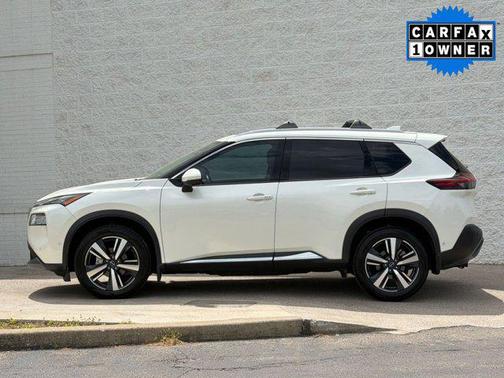 Pearl White Tricoat 2023 Nissan Rogue SL