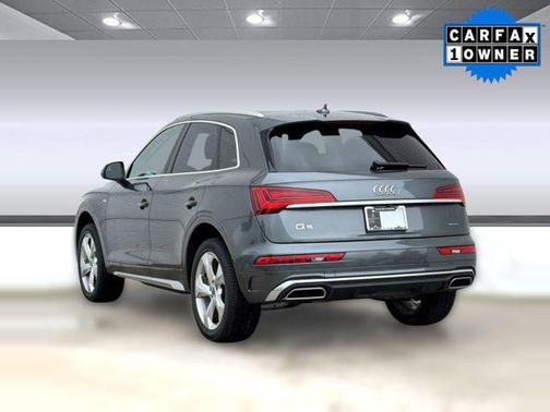 Daytona Gray Pearl Effect 2023 Audi Q5 45 S line Premium Plus