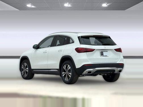 Polar White 2026 Mercedes-Benz GLA 250 4MATIC