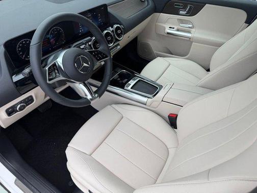 Polar White 2026 Mercedes-Benz GLA 250 4MATIC