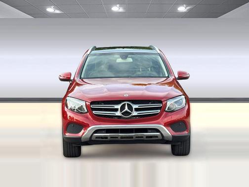 designo Cardinal Red Metallic 2019 Mercedes-Benz GLC 300 Base