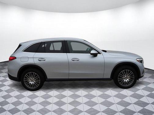 2025 Mercedes-Benz GLC 300 4MATIC