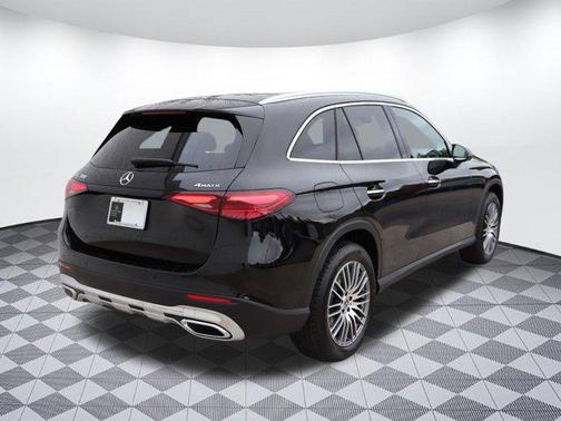 2025 Mercedes-Benz GLC 300 4MATIC