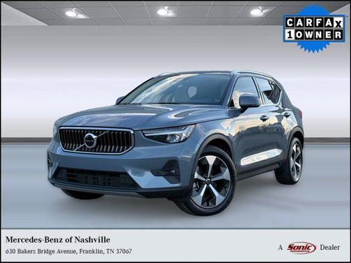 2023 Volvo XC40 B4 Plus Bright Theme