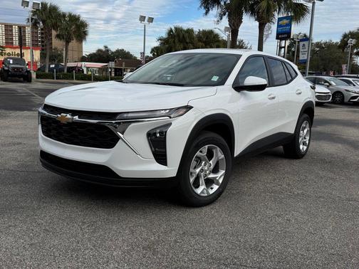 2026 Chevrolet Trax LS