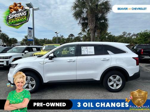 Glacial White Pearl 2023 Kia Sorento LX