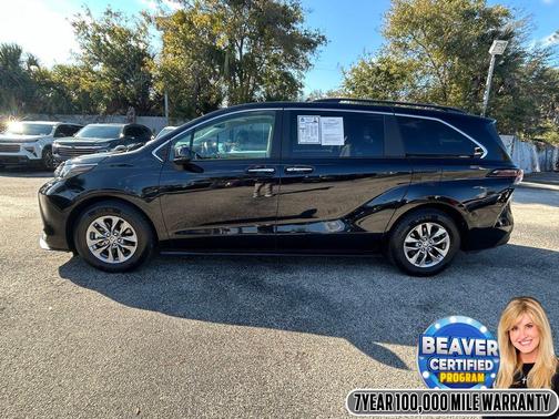 2024 Toyota Sienna XLE