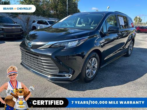 2024 Toyota Sienna XLE