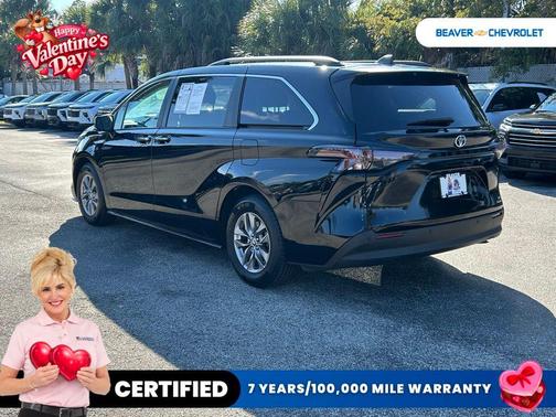 2024 Toyota Sienna XLE