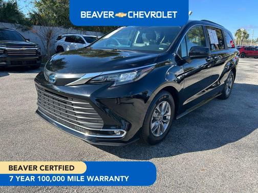 2024 Toyota Sienna XLE