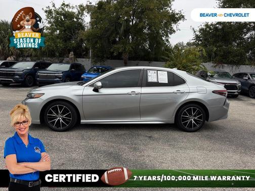 2022 Toyota Camry SE