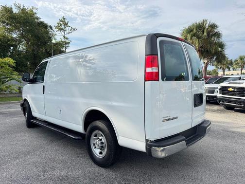 2023 Chevrolet Express 2500 RWD 2500 Regular Wheelbase WT