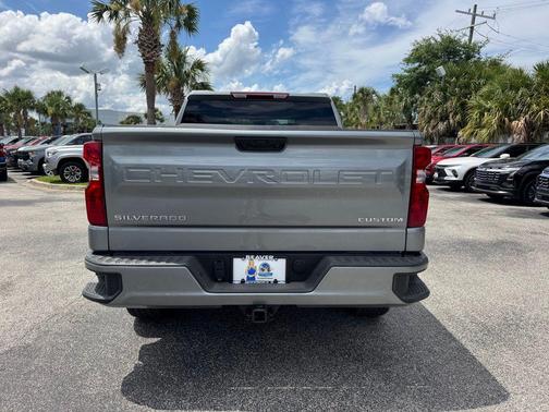 2025 Chevrolet Silverado 1500 Custom