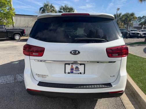 2019 Kia Sedona LX