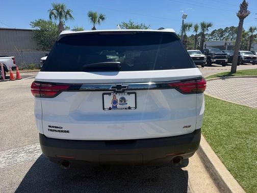 Summit White 2023 Chevrolet Traverse RS