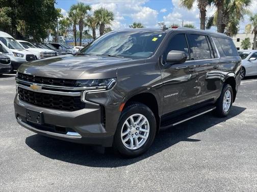 Photo 5 of 37 of 2021 Chevrolet Suburban LS