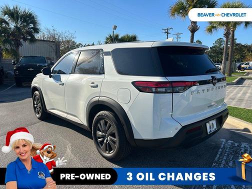 2022 Nissan Pathfinder S 4WD