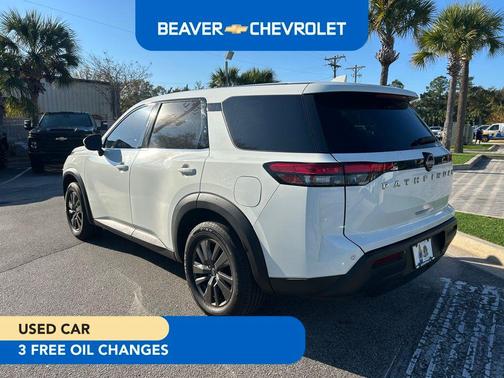 2022 Nissan Pathfinder S 4WD