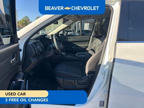 2022 Nissan Pathfinder S 4WD