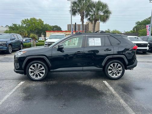 2020 Toyota RAV4 XLE Premium