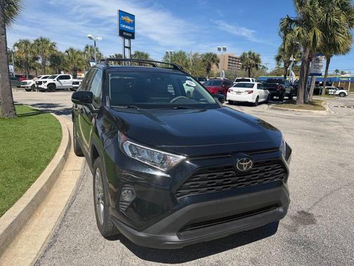 2020 Toyota RAV4 XLE Premium
