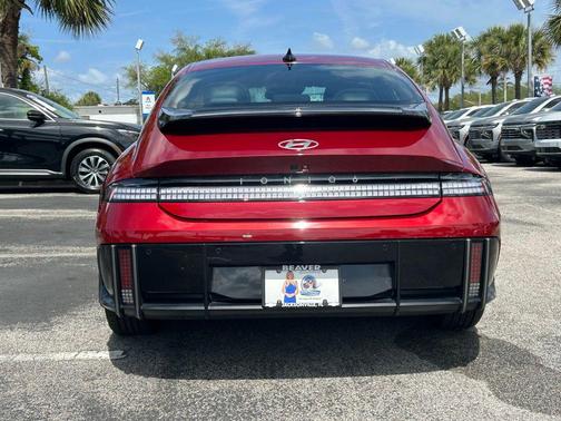 2024 Hyundai IONIQ 6 SE
