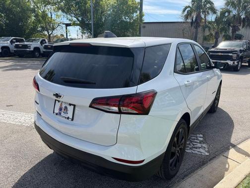 2023 Chevrolet Equinox LS