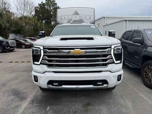 2025 Chevrolet Silverado 3500 High Country