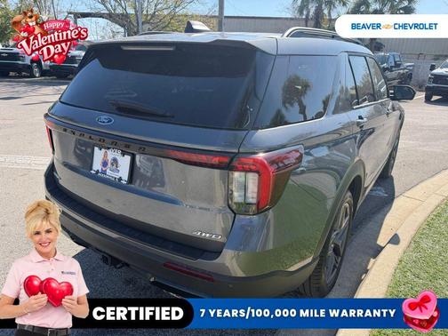 2025 Ford Explorer ST-Line