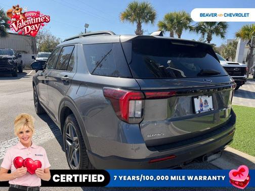 2025 Ford Explorer ST-Line