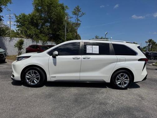 2021 Toyota Sienna Limited 7-Passenger