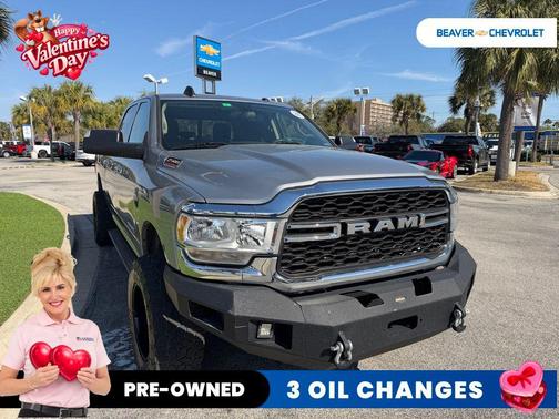 2020 RAM 2500 Tradesman Crew Cab 4X4 6'4' Box