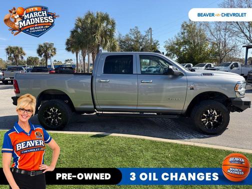 2020 RAM 2500 Tradesman Crew Cab 4X4 6'4' Box