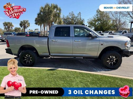 2020 RAM 2500 Tradesman Crew Cab 4X4 6'4' Box