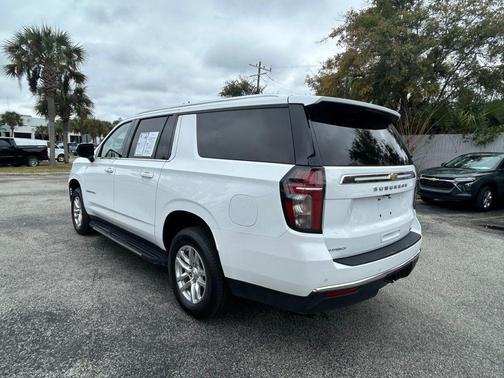 2024 Chevrolet Suburban LT