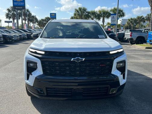 Polar White 2026 Chevrolet Traverse RS