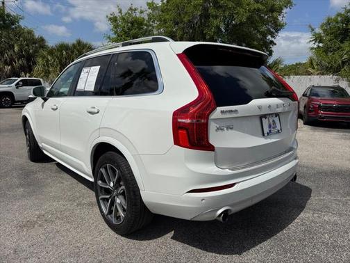 2019 Volvo XC90 T5 Momentum