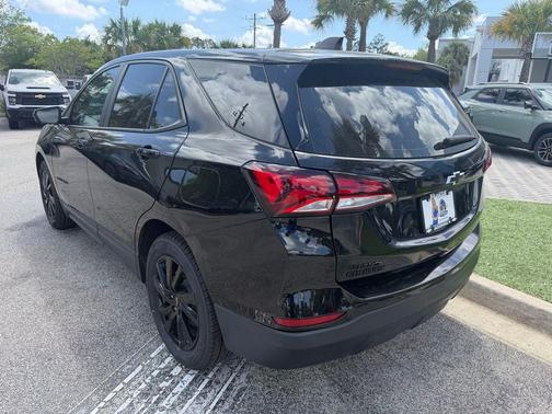 Mosaic Black Metallic 2024 Chevrolet Equinox LS