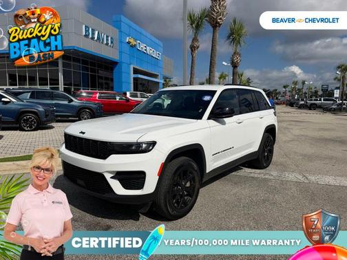 Bright White Clearcoat 2025 Jeep Grand Cherokee Altitude