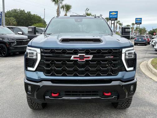 Lakeshore Blue 2024 Chevrolet Silverado 2500 4WD Crew Cab Standard Bed ZR2