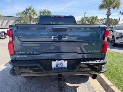 Lakeshore Blue 2024 Chevrolet Silverado 2500 4WD Crew Cab Standard Bed ZR2