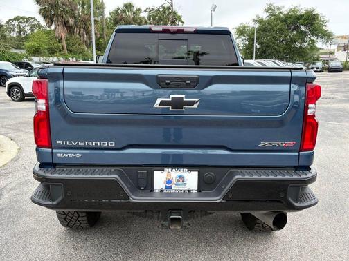 Lakeshore Blue 2024 Chevrolet Silverado 2500 4WD Crew Cab Standard Bed ZR2
