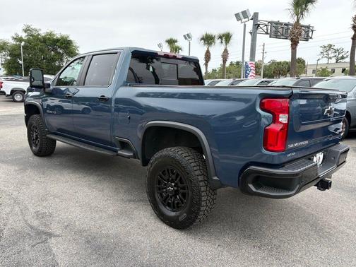 Lakeshore Blue 2024 Chevrolet Silverado 2500 4WD Crew Cab Standard Bed ZR2