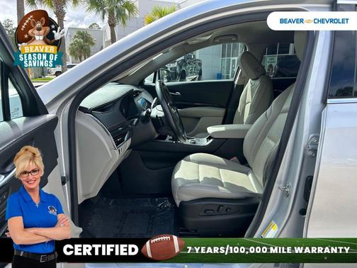2022 Cadillac XT4 Premium Luxury