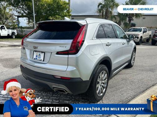 2022 Cadillac XT4 Premium Luxury