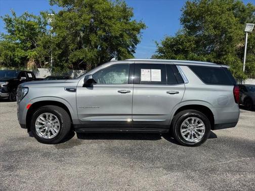 2023 GMC Yukon SLT