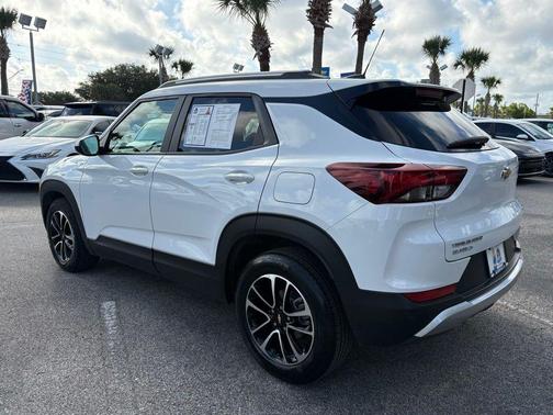 Summit White 2024 Chevrolet Trailblazer LT