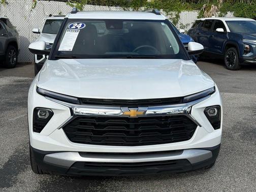 Summit White 2024 Chevrolet Trailblazer LT